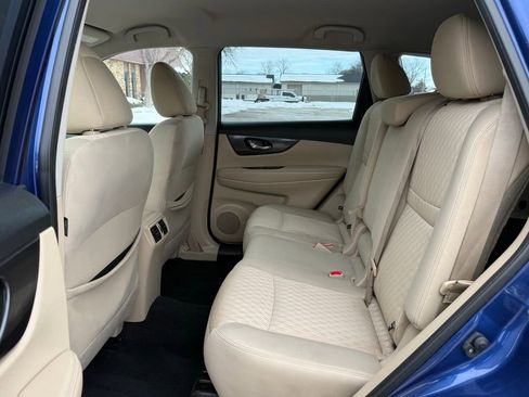 Used 2020 Nissan Rogue SV AWD/4WD image 16