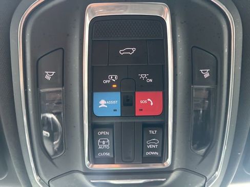 Used 2024 Jeep Grand Cherokee L Altitude AWD/4WD image 6