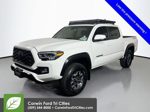 Used 2023 Toyota Tacoma TRD Off-Road image 5