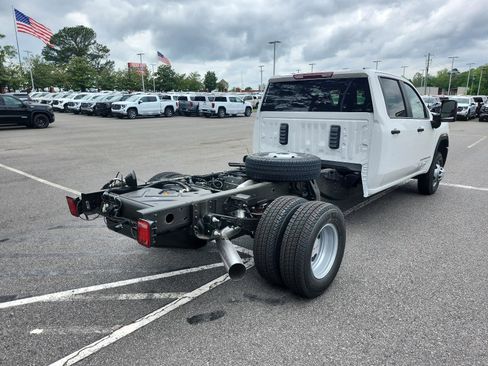 New 2026 GMC Sierra 3500 Pro w/ Convenience Package AWD/4WD image 3