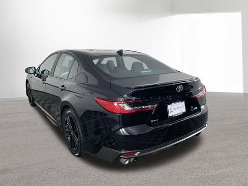 Used 2025 Toyota Camry SE FWD image 36