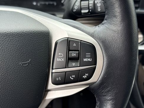 Used 2023 Ford Explorer Limited w/ Limited Technology Package image 30