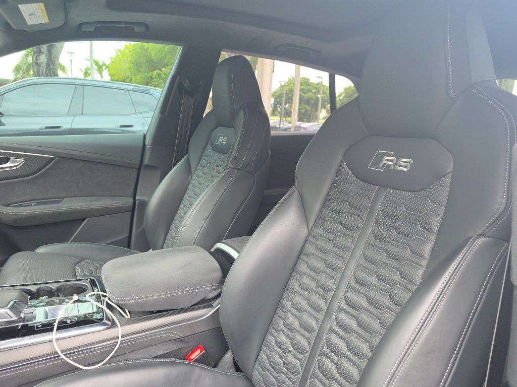 Used 2025 Audi RS Q8 performance w/ Matte Carbon Package AWD/4WD image 2