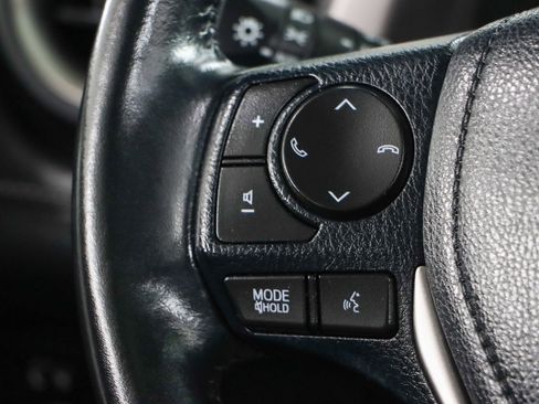 Used 2018 Toyota RAV4 Limited FWD image 13