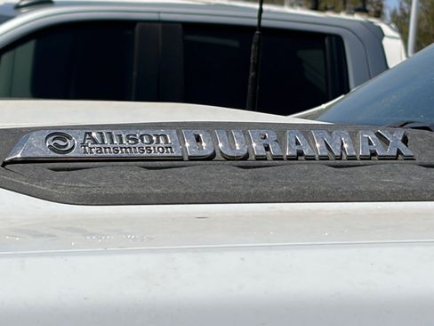 Used 2024 Chevrolet Silverado 2500 LTZ w/ LTZ Convenience Package AWD/4WD image 10
