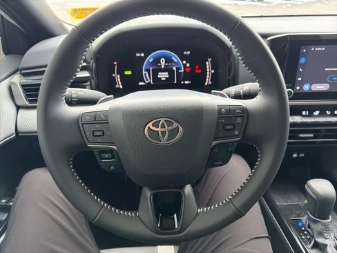 Used 2026 Toyota Camry SE image 18