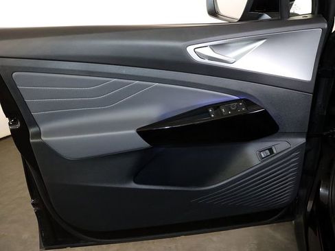 Used 2023 Volkswagen ID.4 Pro S image 23