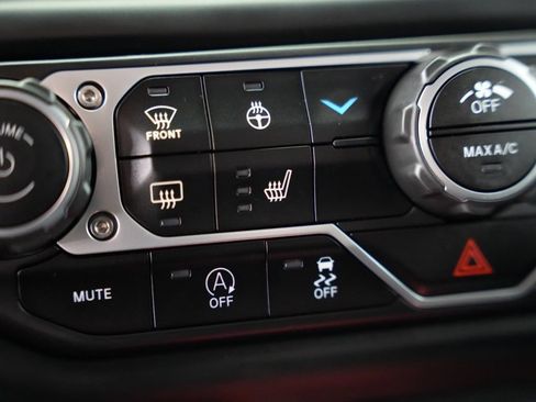 Used 2023 Jeep Gladiator Sport AWD/4WD image 24