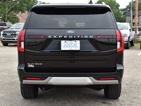 Certified 2025 Ford Expedition Platinum AWD/4WD image 8