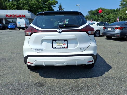 Certified 2023 Nissan Kicks SV w/ Interior Electronics Package FWD image 6