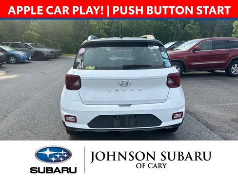 Used 2023 Hyundai Venue Limited w/ Cargo Package FWD image 4