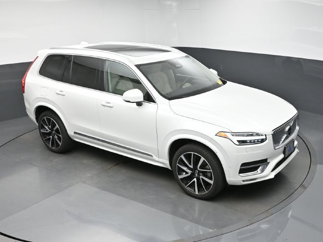 Used 2024 Volvo XC90 B5 Plus w/ Protection Package Premier AWD/4WD image 18