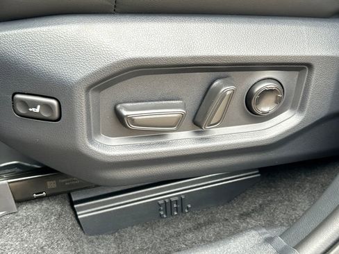 New 2026 Toyota Tundra Platinum image 9