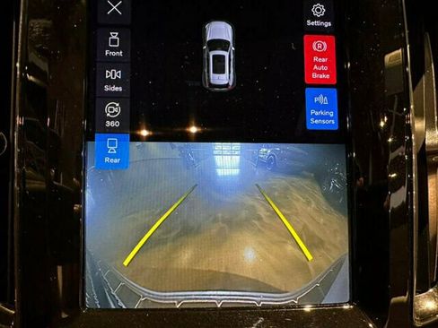 Used 2023 Volvo XC60 B5 Plus w/ Protection Package Premier FWD image 22