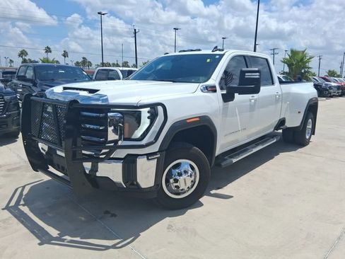 Used 2025 GMC Sierra 3500 SLE w/ Preferred Package AWD/4WD image 3