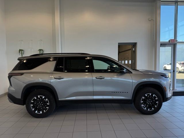 Certified 2025 Chevrolet Traverse Z71 w/ Driver Confidence Package AWD/4WD image 41