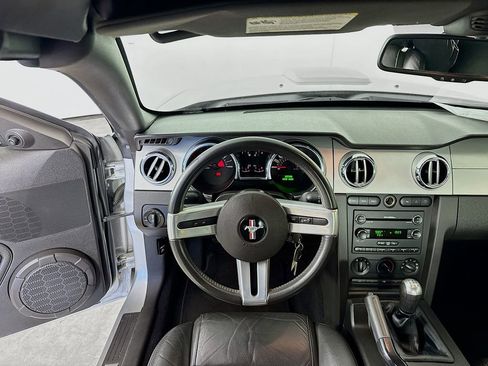 Used 2009 Ford Mustang GT Premium image 20