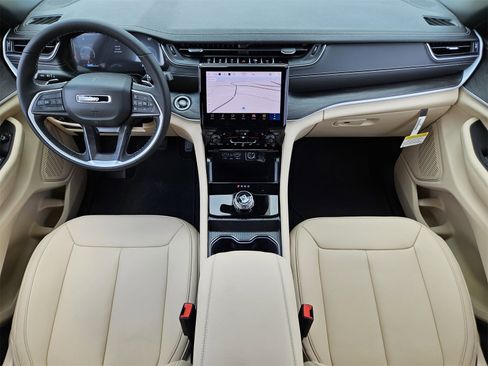 New 2025 Jeep Grand Cherokee L Limited image 26