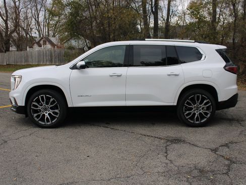 New 2026 GMC Acadia Denali Ultimate w/ LPO, All-Weather Package image 4