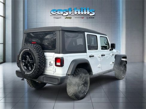 Certified 2022 Jeep Wrangler Unlimited Sport image 3
