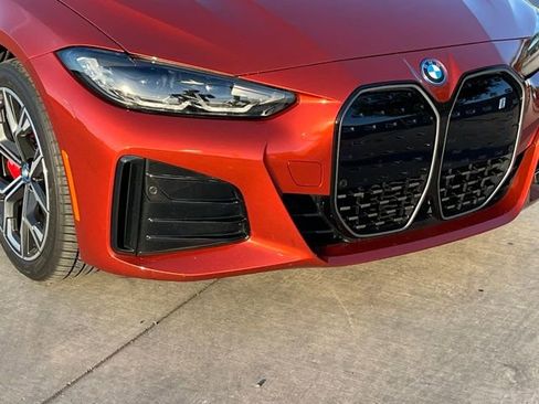 Used 2023 BMW i4 eDrive40 w/ M Sport Package image 9