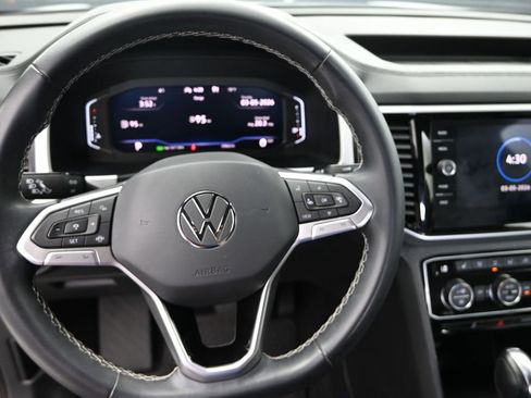 Used 2022 Volkswagen Atlas Cross Sport SE w/ Panoramic Sunroof Package image 19