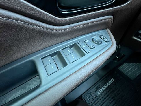 New 2026 Honda Odyssey Touring image 15