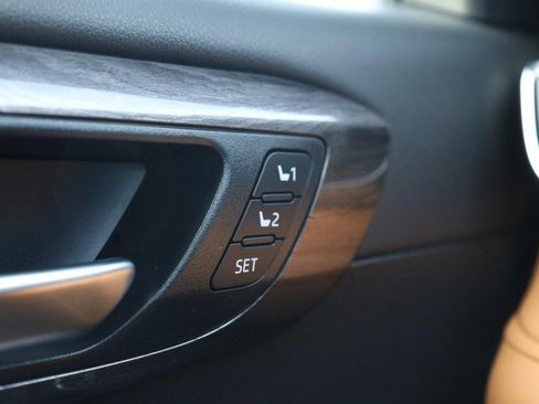 New 2026 Toyota Highlander Platinum image 21