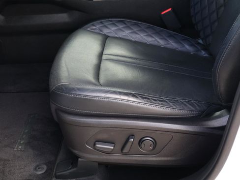 Used 2021 Kia Sorento SX image 16