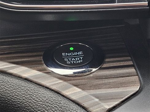 Used 2020 Ford Explorer Limited image 21