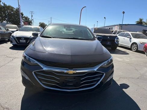 Used 2023 Chevrolet Malibu LT FWD image 2