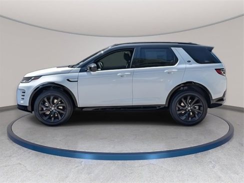 Used 2024 Land Rover Discovery Sport Dynamic SE image 2