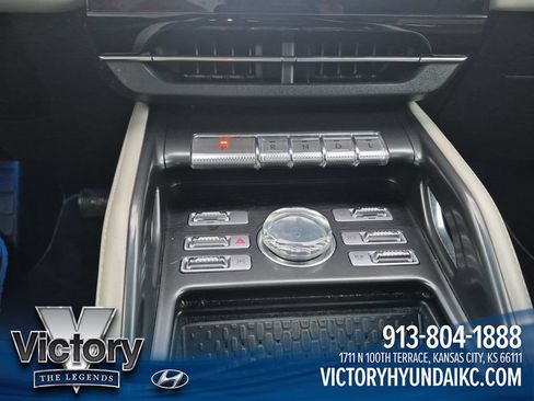 Used 2024 Lincoln Nautilus Reserve AWD/4WD image 21