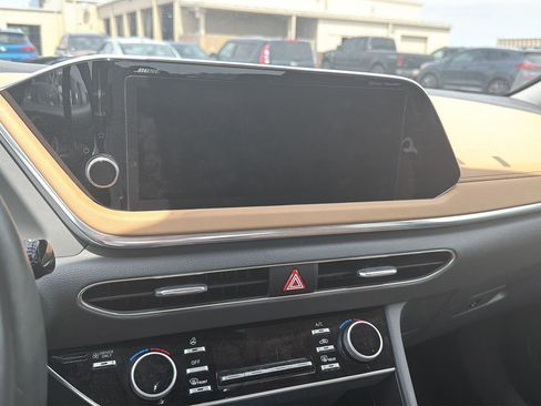 Used 2022 Hyundai Sonata Limited FWD image 9