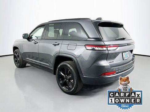 Used 2024 Jeep Grand Cherokee Limited w/ Black Appearance Package image 6