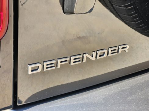 New 2025 Land Rover Defender 110 X-Dynamic SE AWD/4WD image 29