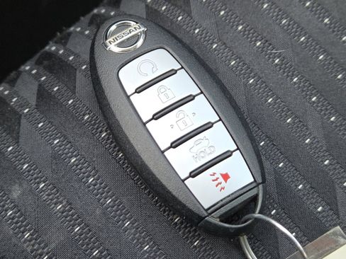 Used 2017 Nissan Altima 2.5 SV w/ Convenience Package image 33