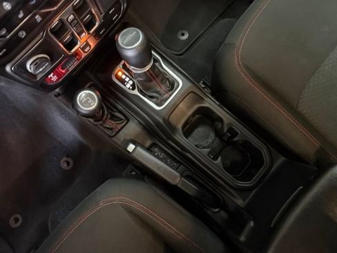 Used 2022 Jeep Gladiator Rubicon w/ LED Lighting Group AWD/4WD image 27