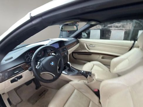 Used 2009 BMW 335i Convertible w/ Premium Pkg image 28