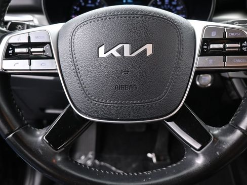 Used 2022 Kia Telluride LX FWD image 33