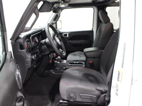 Used 2026 Jeep Gladiator Rubicon AWD/4WD image 3