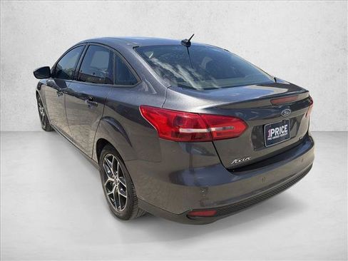 Used 2018 Ford Focus SEL FWD image 3