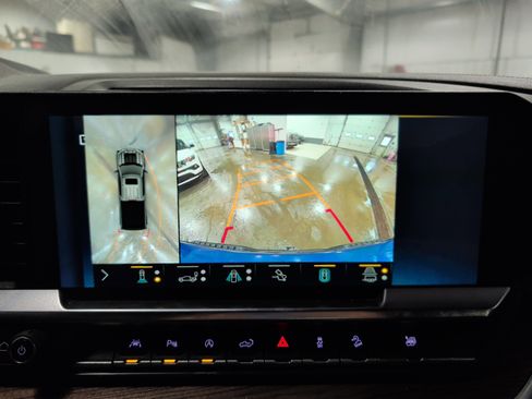 Used 2022 Chevrolet Silverado 1500 LT Trail Boss w/ LT Trail Boss Premium Package image 14