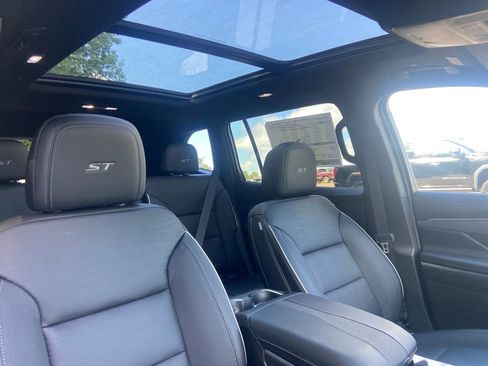 New 2026 Buick Enclave Sport Touring w/ Power Package FWD image 33