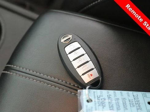 Used 2025 Nissan Altima 2.5 SV image 3