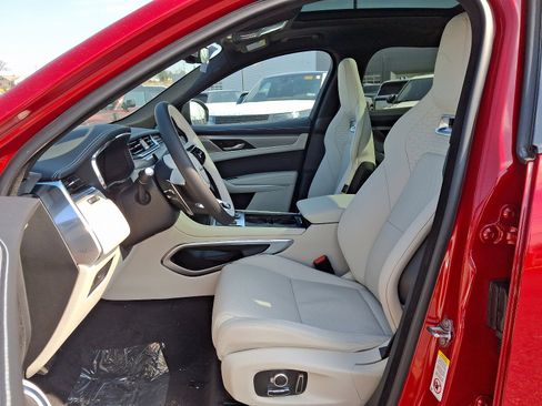 New 2026 Jaguar F-PACE R-Dynamic S image 11