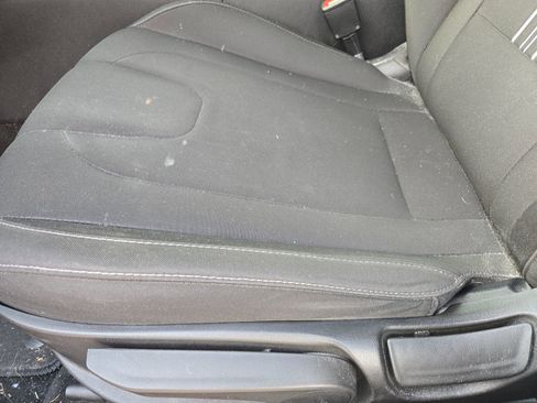 Used 2021 Hyundai Elantra SEL w/ Cargo Package FWD image 5