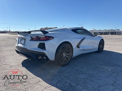 Used 2022 Chevrolet Corvette Stingray Coupe w/ Z51 Performance Package image 6