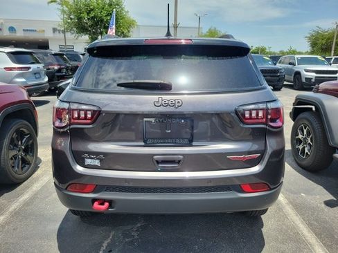 Used 2024 Jeep Compass Trailhawk AWD/4WD image 6