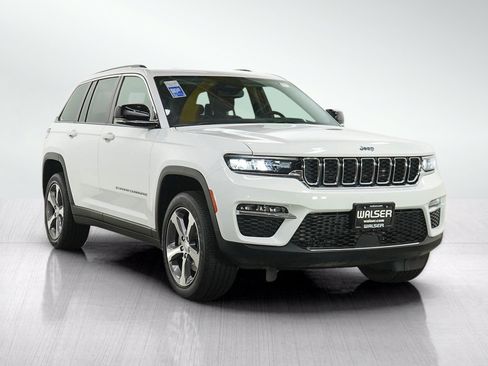 Used 2023 Jeep Grand Cherokee 4WD 4xe w/ Luxury Tech Group II image 7